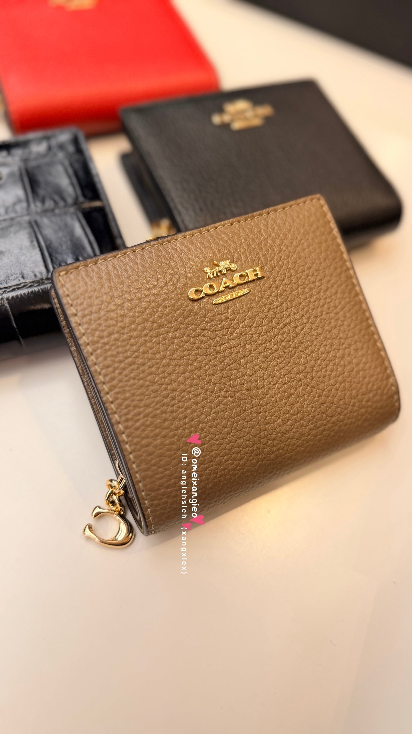 Coach 經典款小短夾