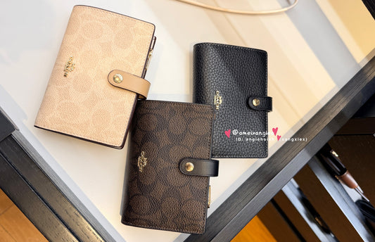 Coach 新款扣式中夾