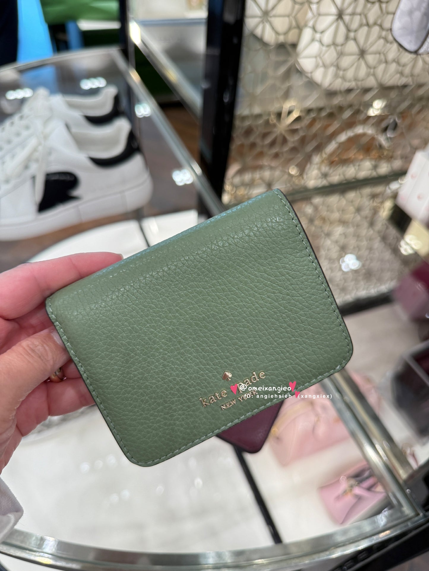 Kate Spade 荔枝皮革小短夾
