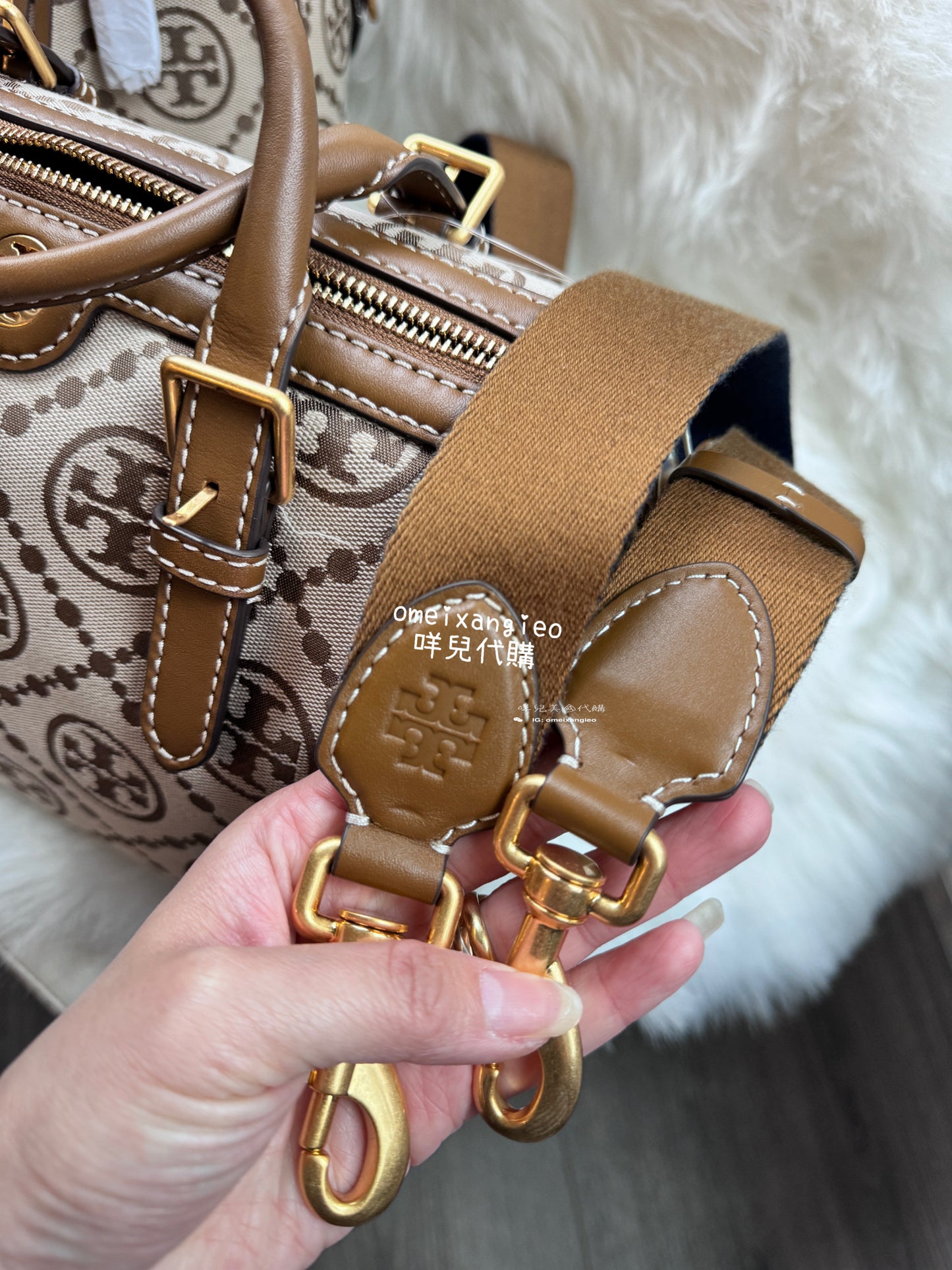 Tory Burch 焦糖色老花波士頓包