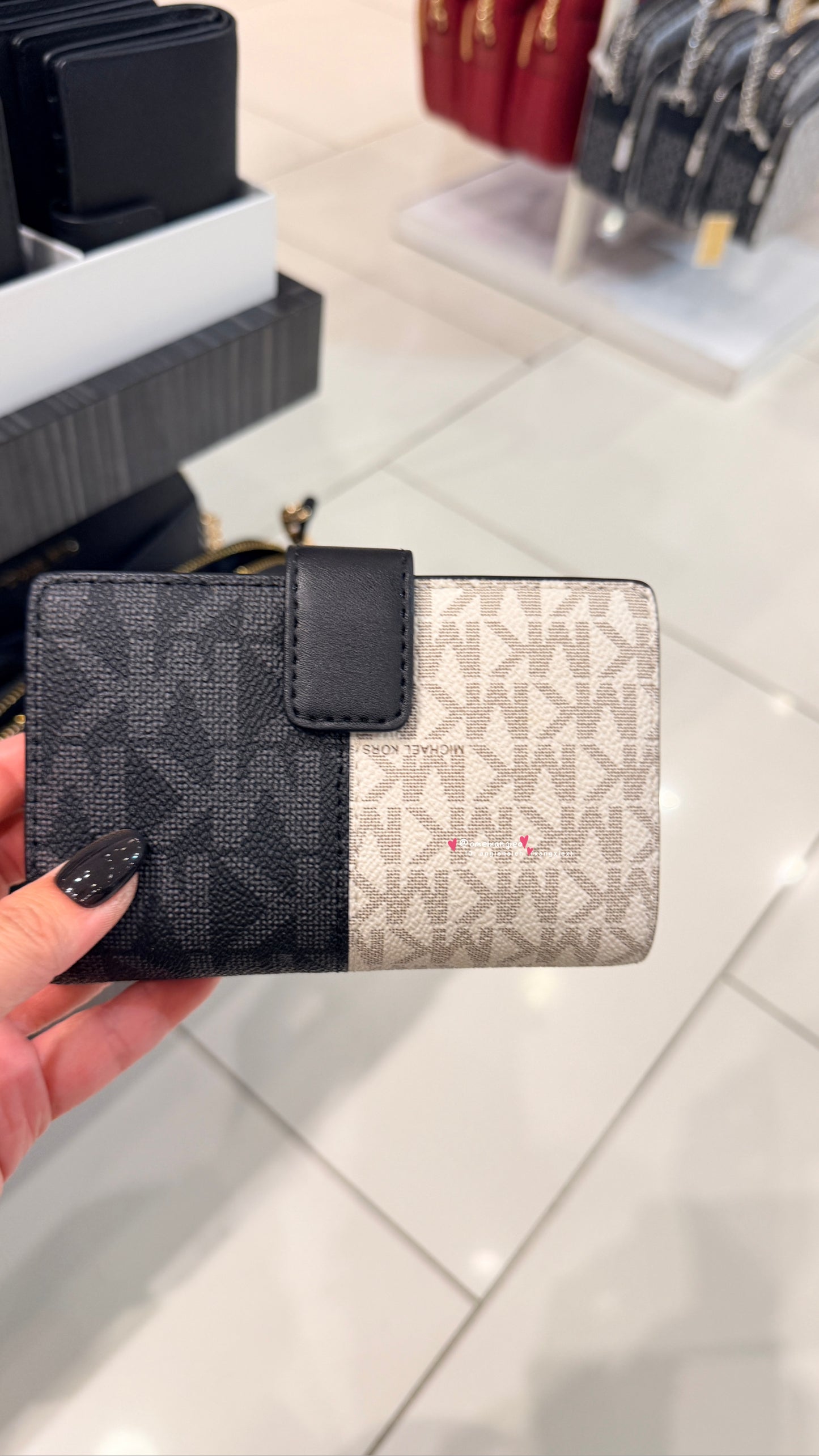 Michael Kors MK 防刮皮革中夾