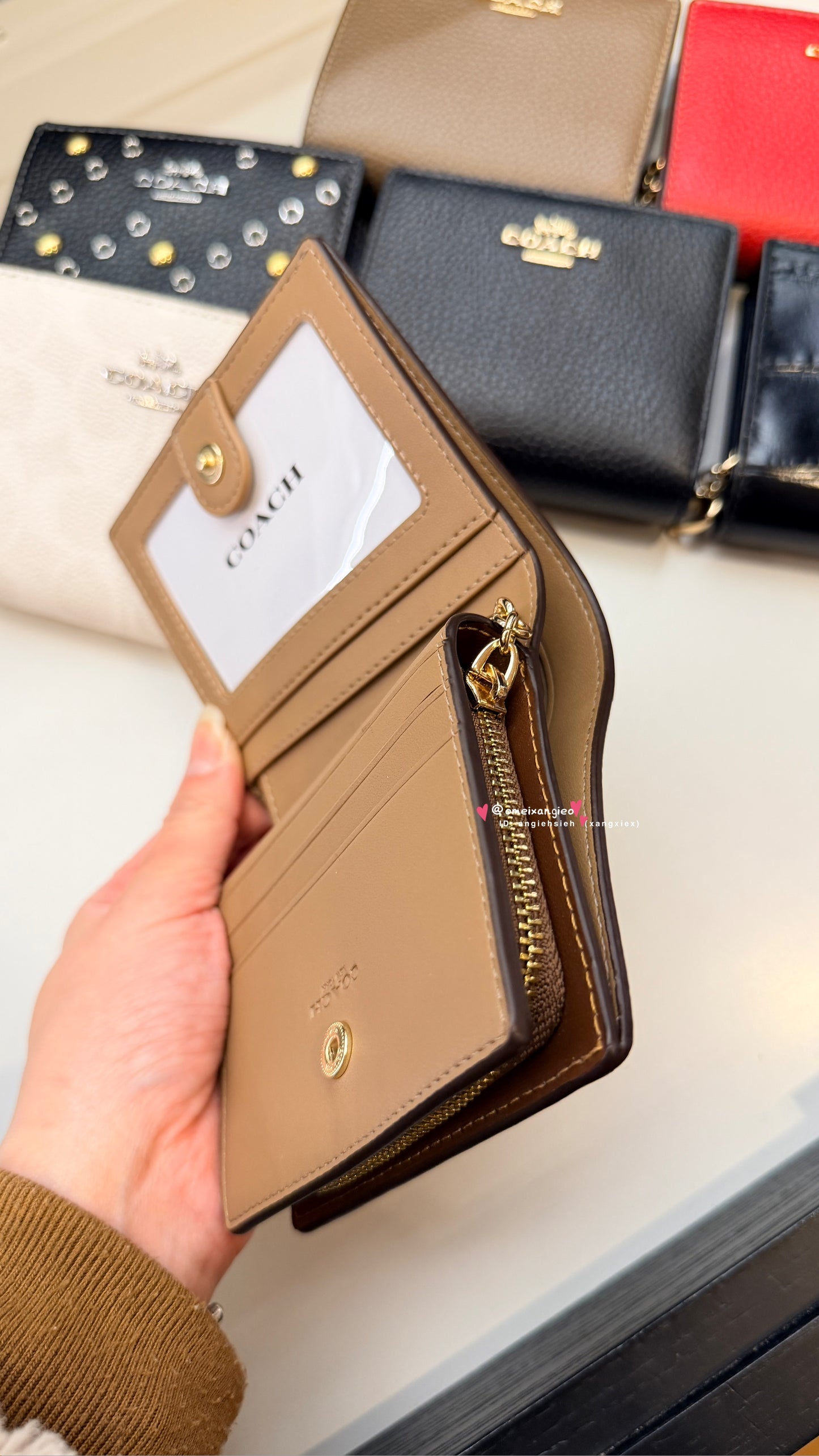 Coach 經典款小短夾