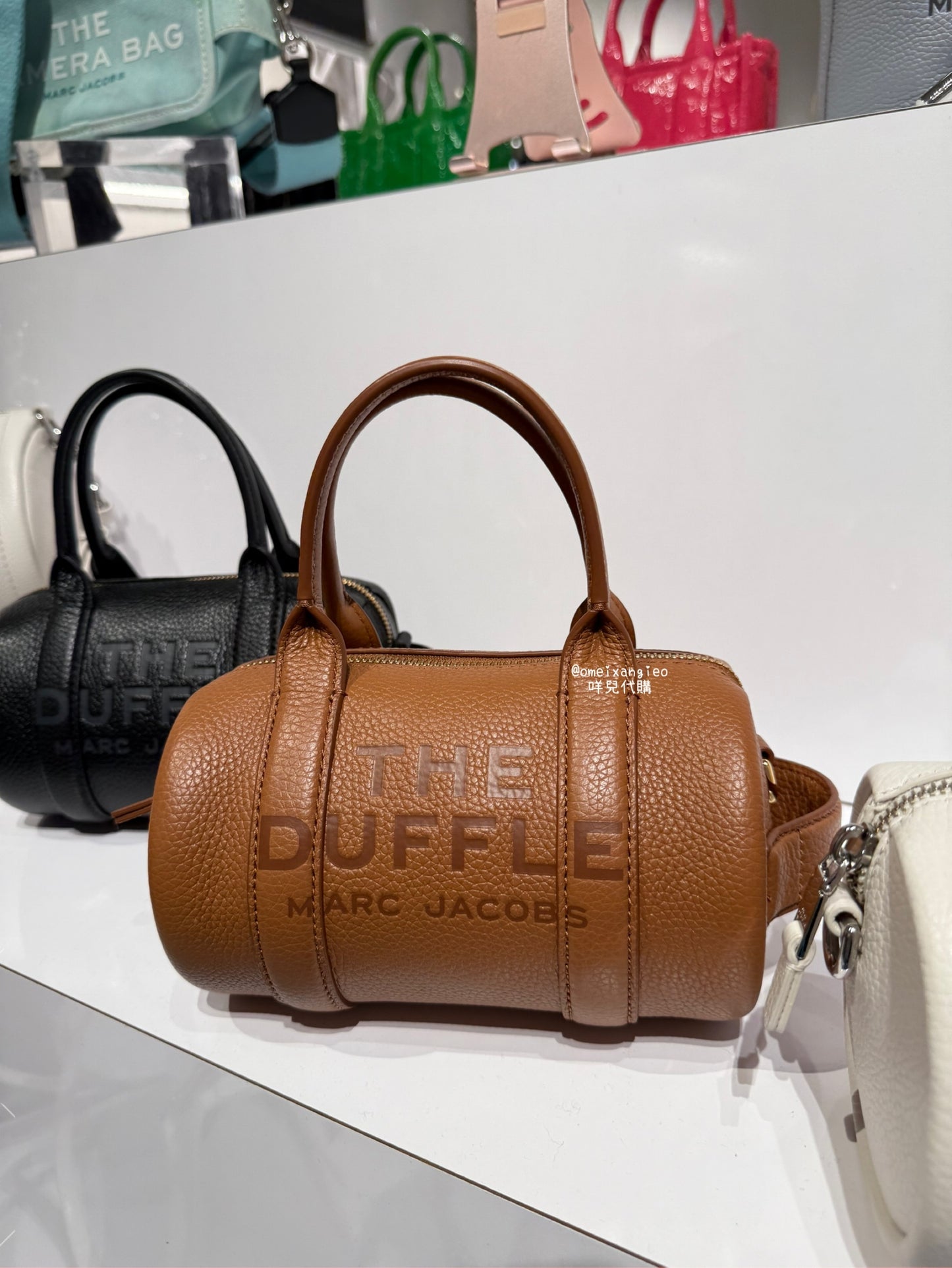 Marc Jacobs 小馬克 THE DUFFLE 圓筒包