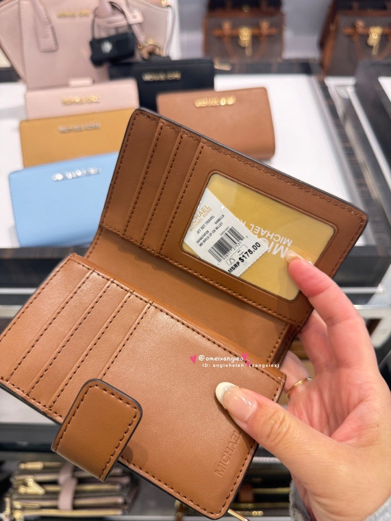 Michael Kors MK 防刮皮革中夾