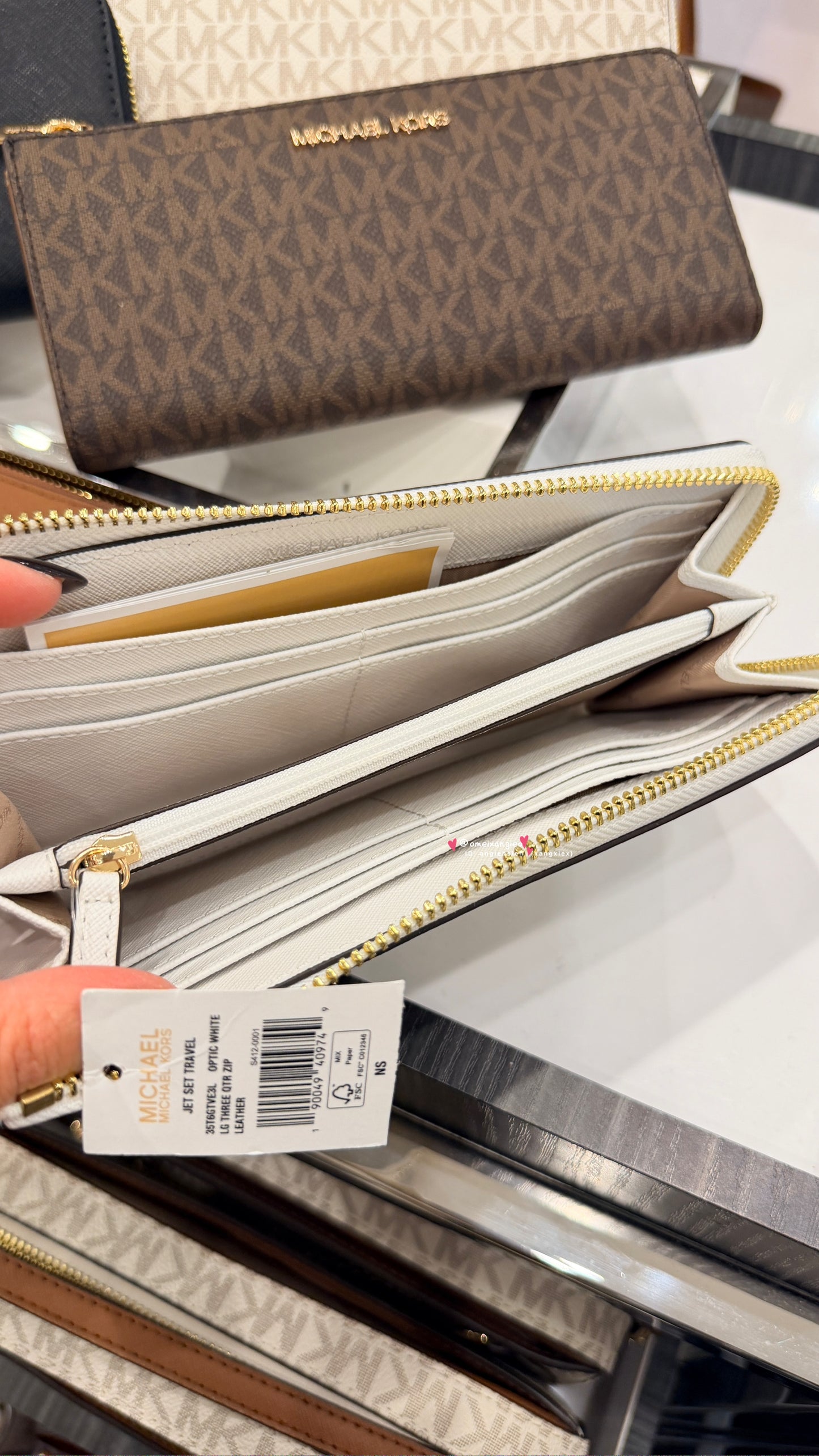 Michael Kors MK 防刮皮革拉鏈長夾
