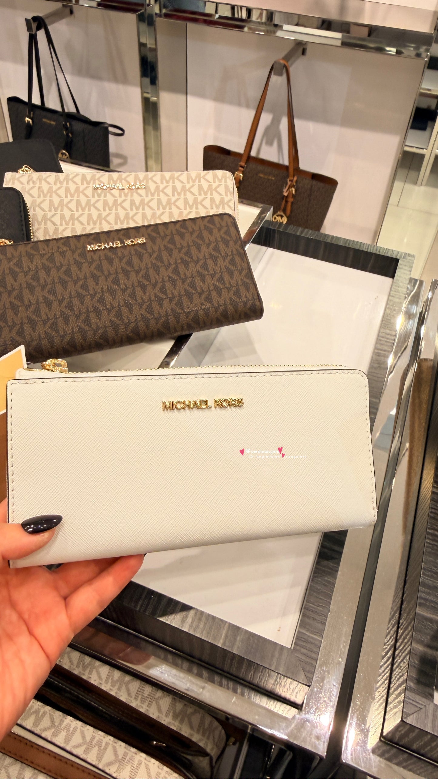 Michael Kors MK 防刮皮革拉鏈長夾