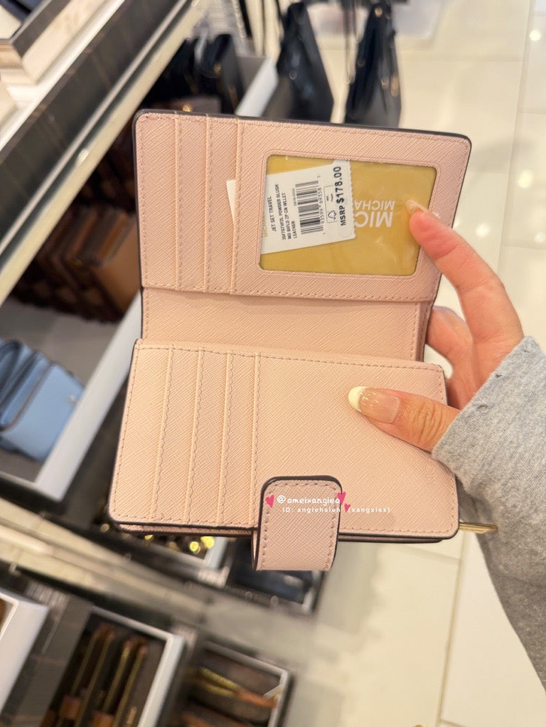 Michael Kors MK 防刮皮革中夾