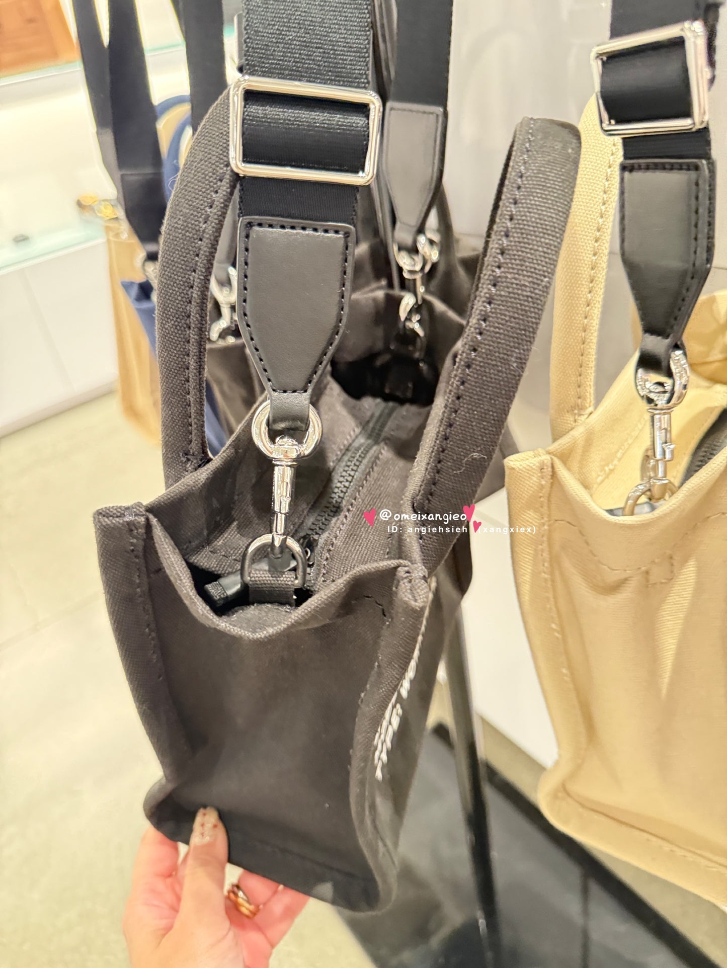 Marc Jacobs 字母 布面小紙袋包